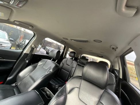 Used 2023 Kia Telluride LX image 12