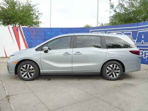 New 2026 Honda Odyssey EX-L image 10