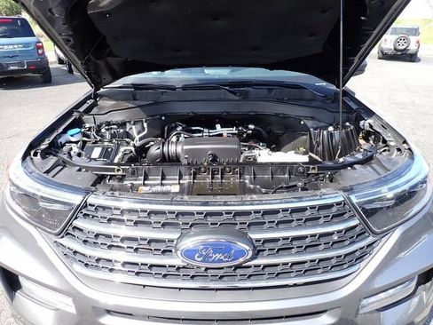 Used 2023 Ford Explorer XLT w/ Equipment Group 202A AWD/4WD image 15
