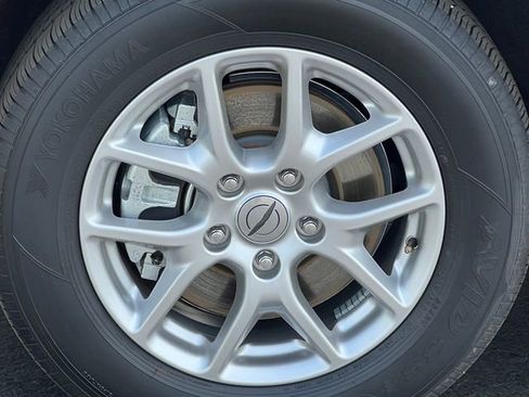 Used 2025 Chrysler Pacifica Select FWD image 8