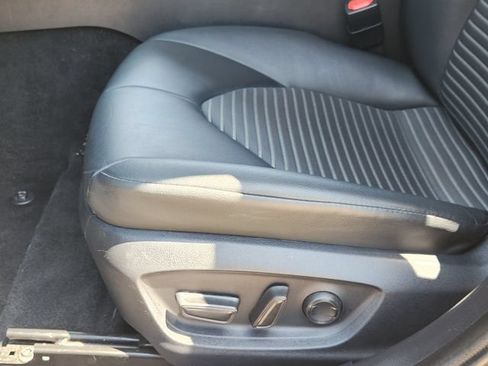 Used 2023 Toyota Camry SE w/ Protection Package (Q2) (TMS) FWD image 18