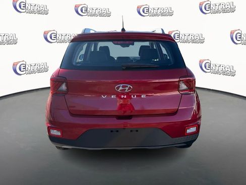 Certified 2023 Hyundai Venue Limited image 6