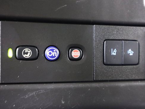 Used 2019 Chevrolet Express 2500 w/ Driver Convenience Package RWD image 23