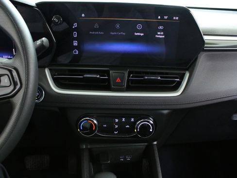 Used 2024 Chevrolet TrailBlazer LS image 20