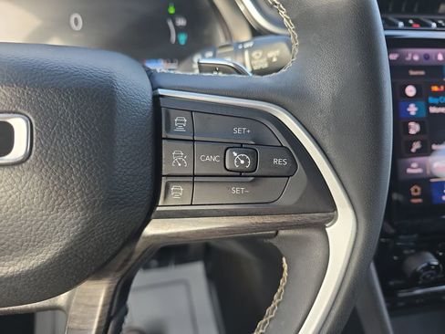 Used 2022 Jeep Grand Cherokee Limited 4xe w/ Luxury Tech Group II image 23