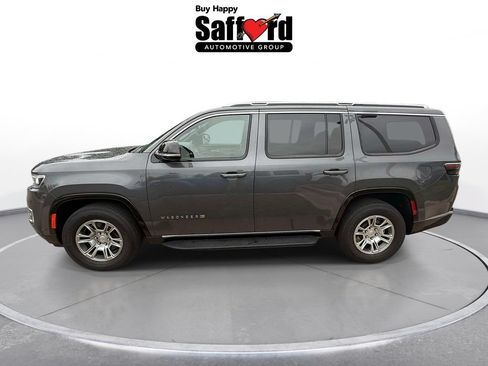 Used 2023 Jeep Wagoneer 4WD image 4