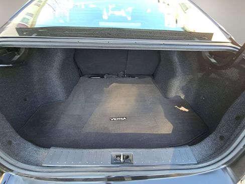 Used 2025 Nissan Versa SV image 12