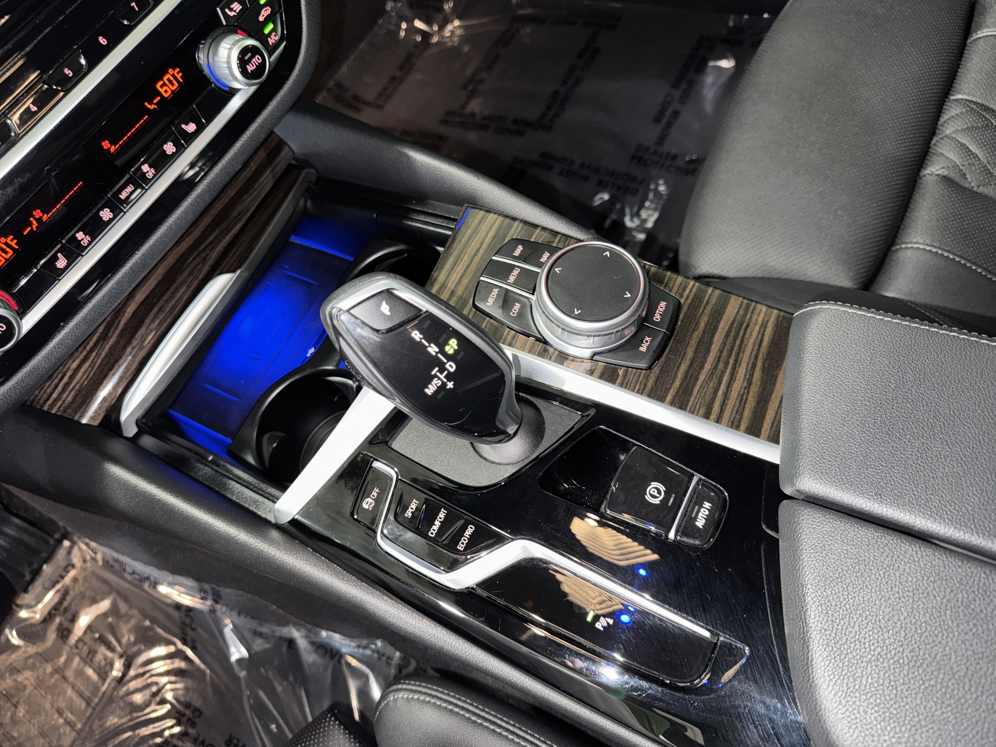 Used 2022 BMW 530i w/ Premium Package RWD image 28