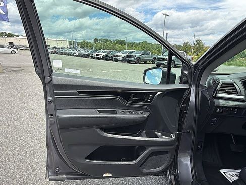 Used 2023 Honda Odyssey Touring image 24