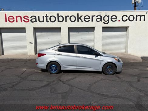 Used 2017 Hyundai Accent SE FWD image 1