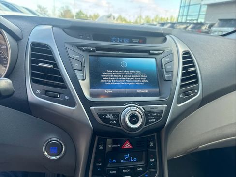 Used 2014 Hyundai Elantra Limited w/ Option Group 03 image 9