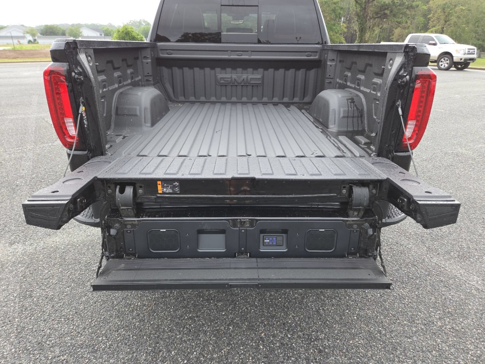 New 2026 GMC Sierra 1500 AT4X w/ LPO, Black Badging Package AWD/4WD image 25