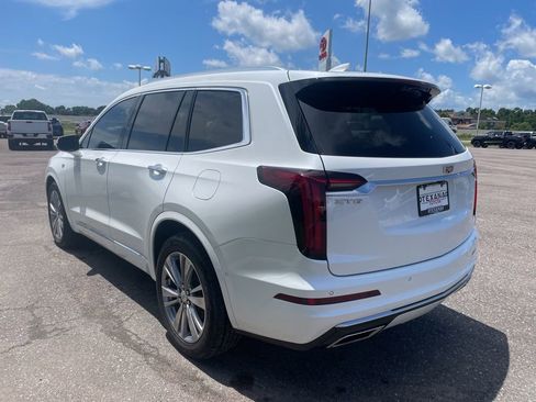 Used 2023 Cadillac XT6 Premium Luxury w/ Technology Package FWD image 6
