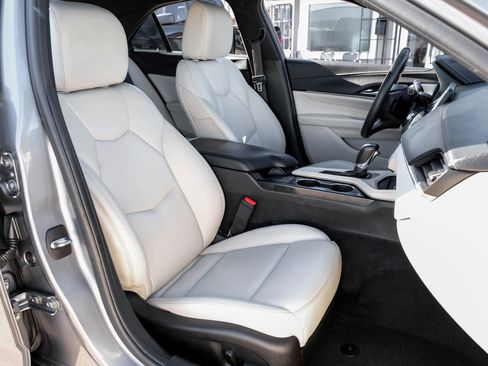 Used 2022 Cadillac CT4 Luxury w/ Sun And Sound Package image 44