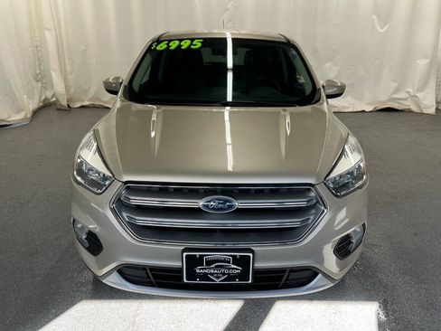 Used 2017 Ford Escape SE w/ SE Cold Weather Package FWD image 2