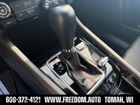 Used 2025 Jeep Compass Trailhawk AWD/4WD image 22