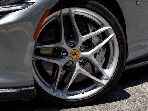 Used 2022 Ferrari Roma RWD image 45