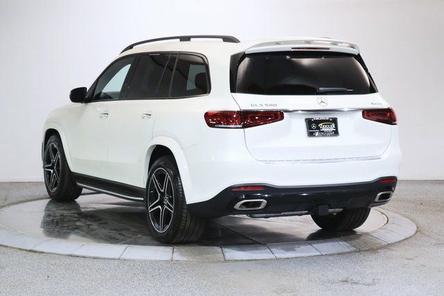 Used 2022 Mercedes-Benz GLS 580 4MATIC image 2