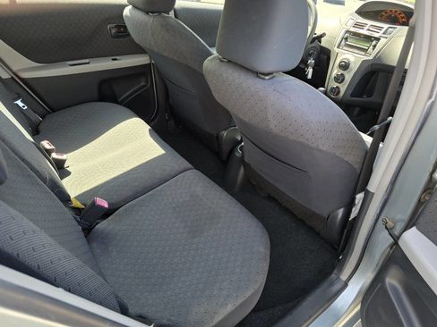 Used 2009 Toyota Yaris 4-Door Hatchback image 22