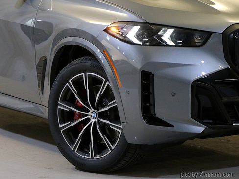 Used 2026 BMW X5 xDrive40i w/ M Sport Package image 3