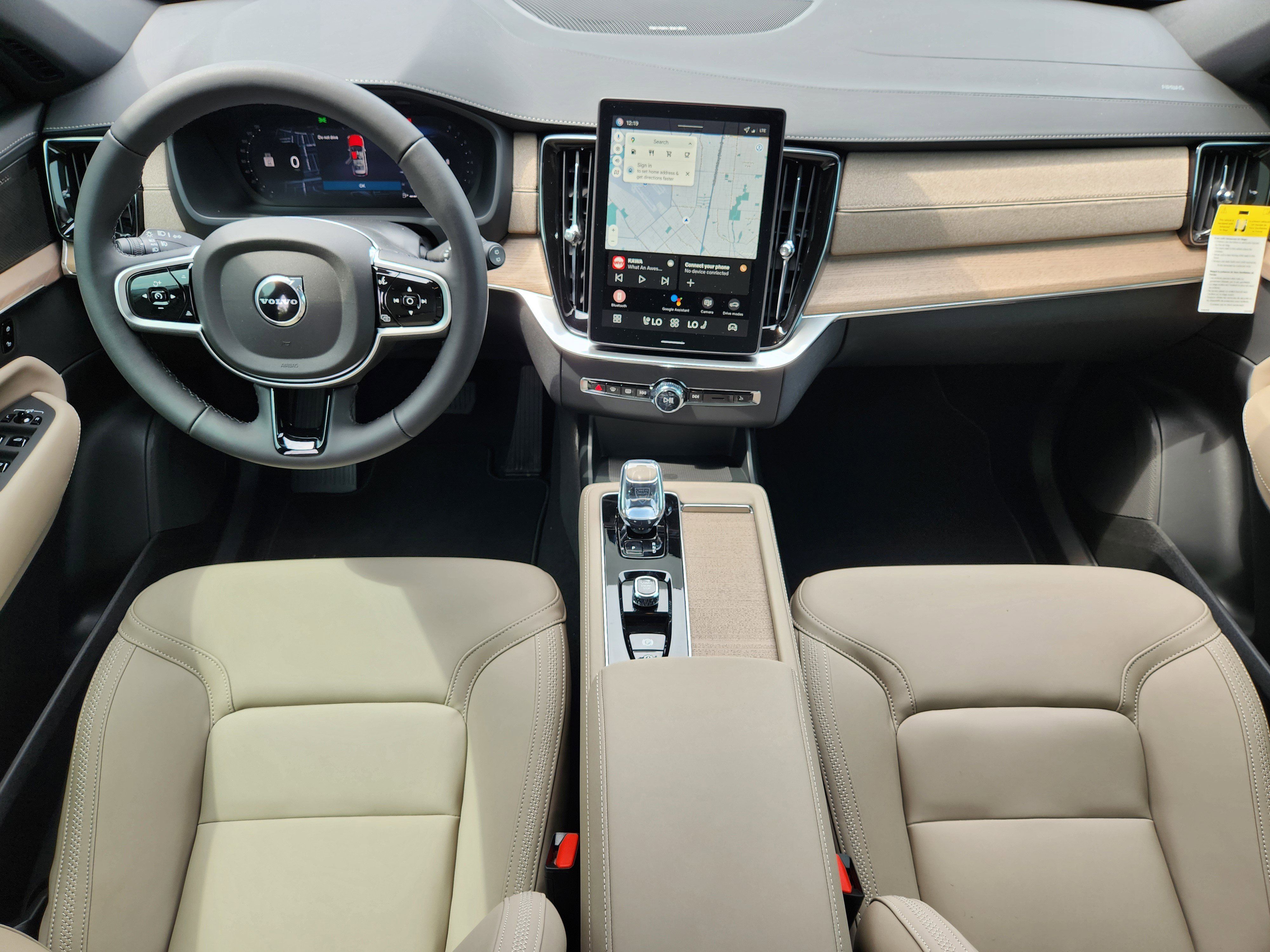 Used 2026 Volvo XC90 B6 Plus w/ Protection Package Premier AWD/4WD image 29