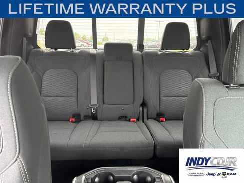 New 2026 RAM 1500 4x4 Crew Cab image 15