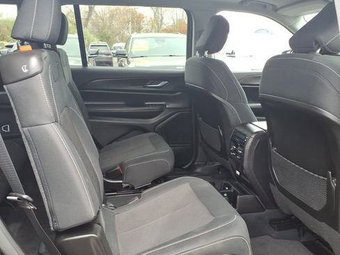 Certified 2023 Jeep Grand Cherokee L Laredo w/ Luxury Tech Group I AWD/4WD image 10