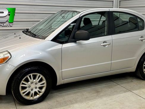 Used 2013 Suzuki SX4 LE image 1