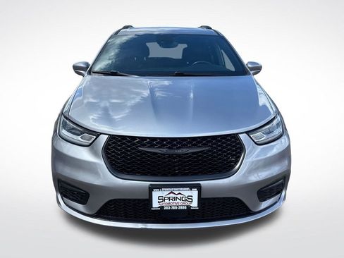 Used 2021 Chrysler Pacifica Touring w/ S Appearance Package AWD/4WD image 8