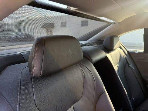 Used 2018 BMW 740e xDrive image 22