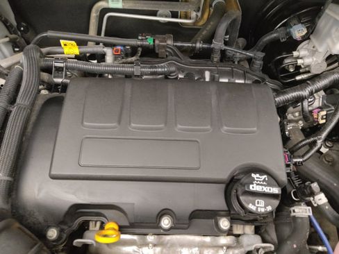 Used 2020 Chevrolet Trax LT image 30