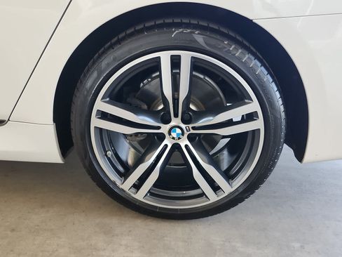 Used 2017 BMW 750i RWD image 9