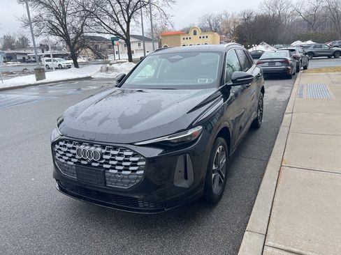 Used 2025 Audi Q5 Premium Plus w/ Premium Plus image 38