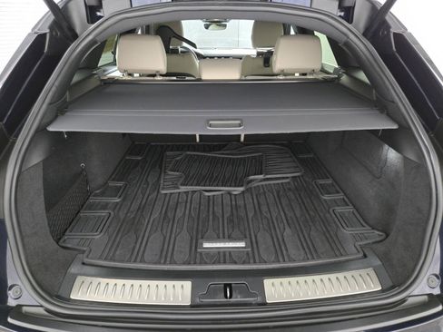 Used 2022 Land Rover Range Rover Velar S image 14