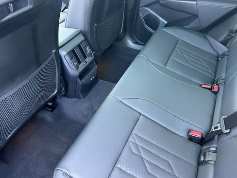 Used 2025 BMW X3 xDrive30i w/ Premium Package image 25