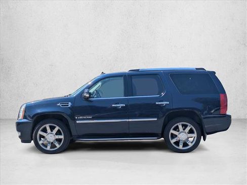 Used 2007 Cadillac Escalade AWD w/ Information Package image 8