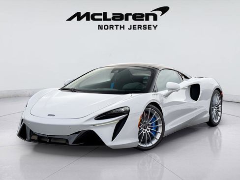 New 2026 McLaren Artura Spider image 2
