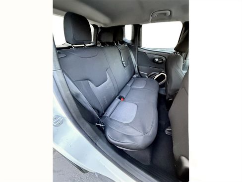 Used 2017 Jeep Renegade Latitude image 15