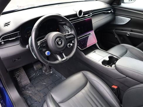 Used 2024 Maserati Grecale GT image 10