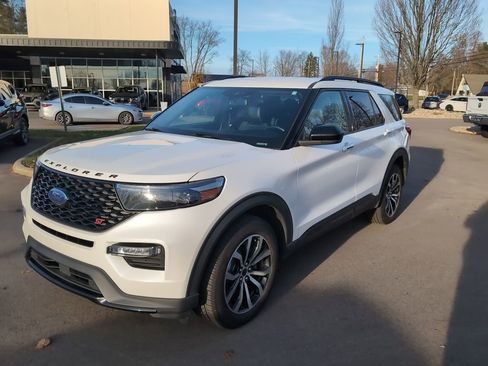 Used 2022 Ford Explorer ST AWD/4WD image 43