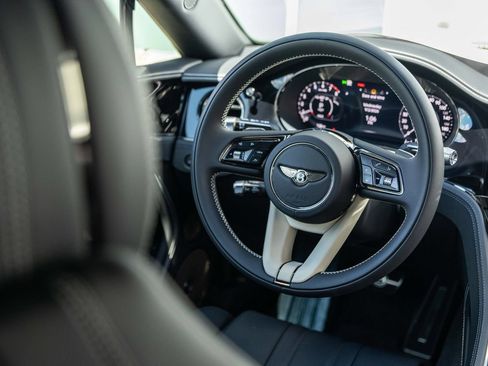 Certified 2025 Bentley Continental GTC AWD/4WD image 50