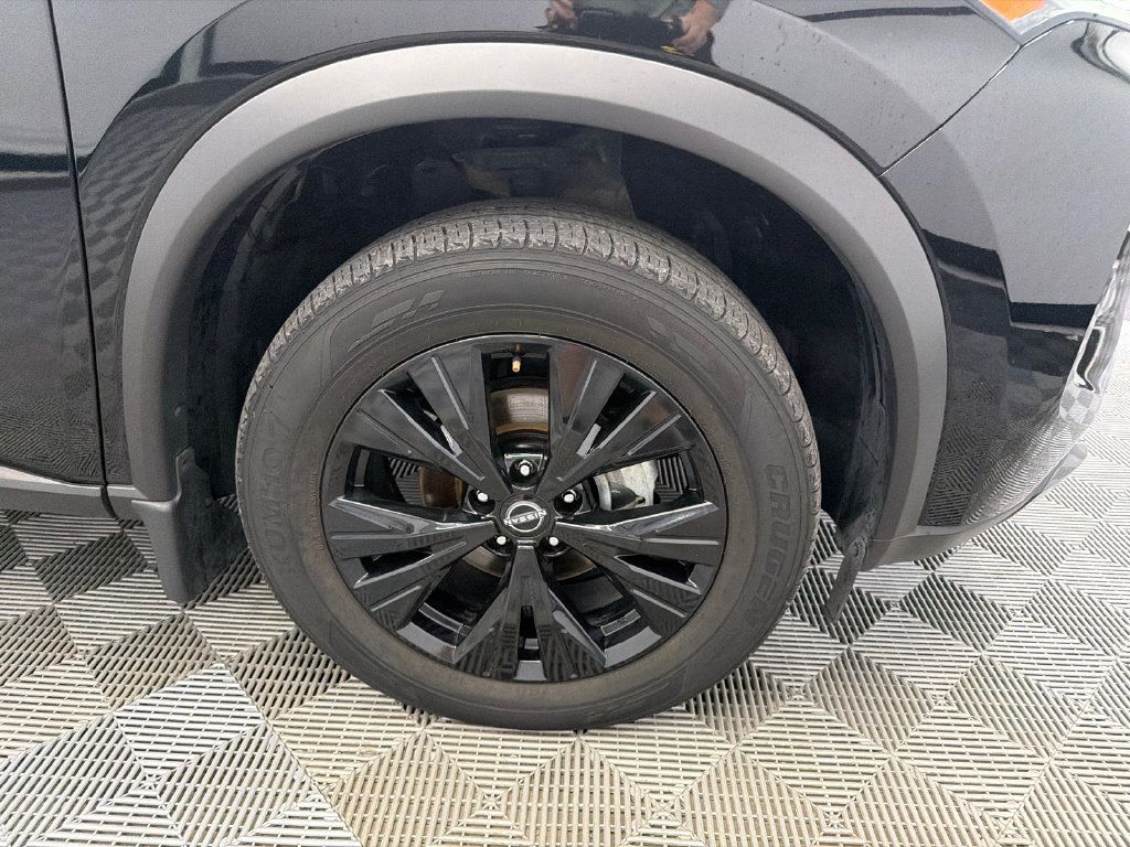 Used 2023 Nissan Rogue SV w/ SV Premium B Package FWD image 13