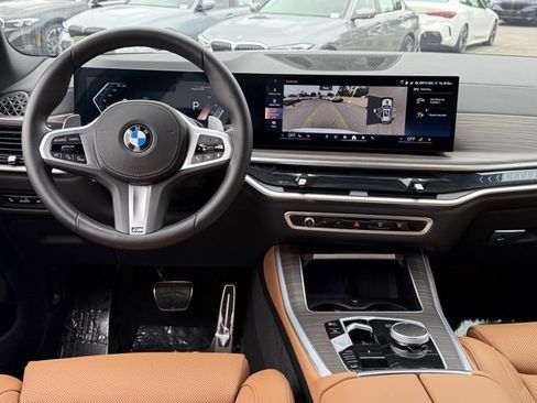 Used 2026 BMW X5 xDrive40i w/ M Sport Package image 31