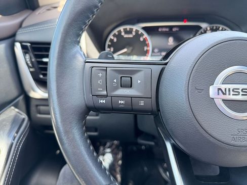 Used 2021 Nissan Rogue SL FWD image 15