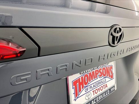 Used 2024 Toyota Grand Highlander Limited image 32