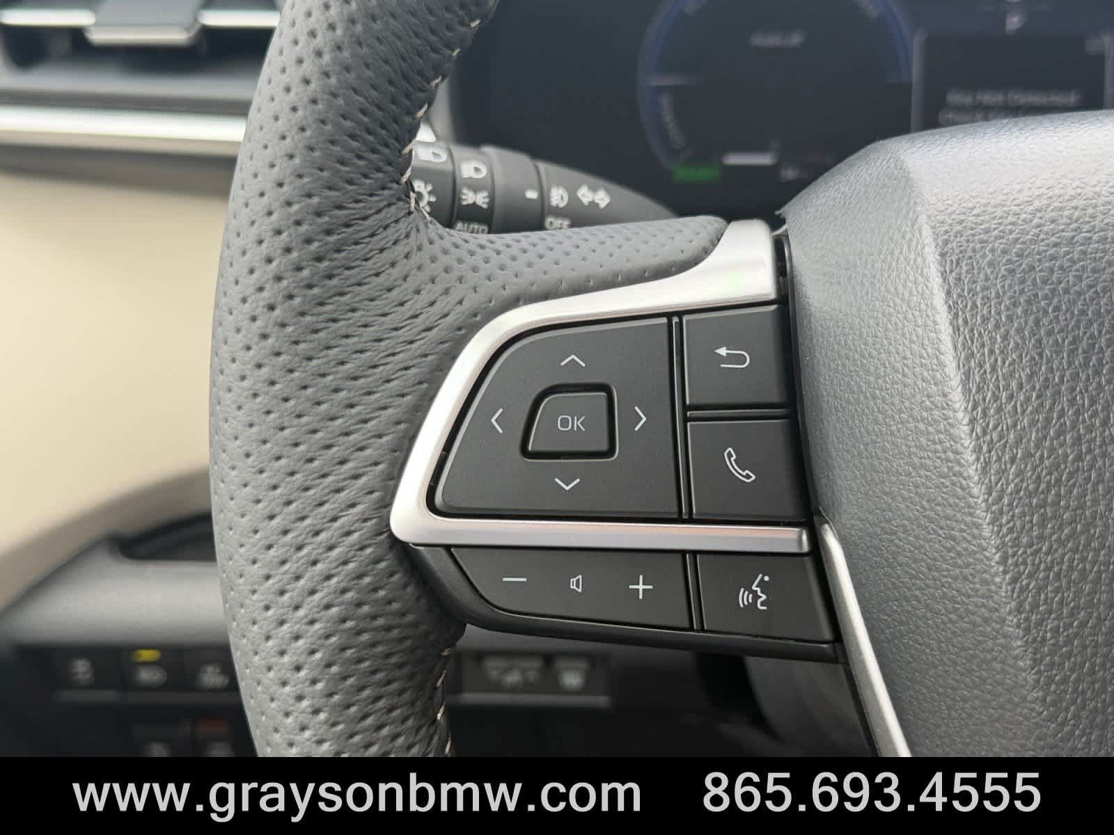 Used 2026 Toyota Sienna Limited AWD/4WD image 28