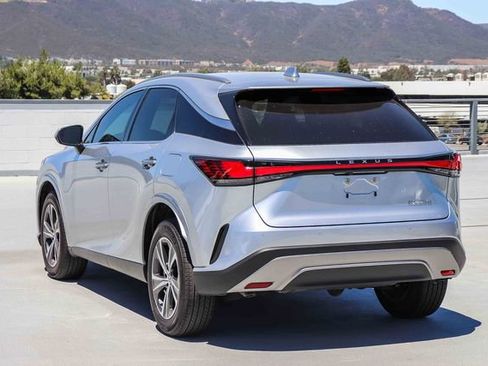 Used 2025 Lexus RX 350 FWD w/ Technology Package image 4