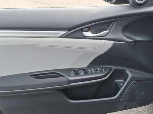 Used 2017 Honda Civic EX image 12