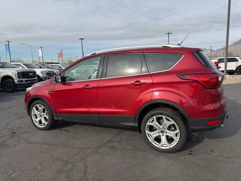 Used 2019 Ford Escape Titanium image 10