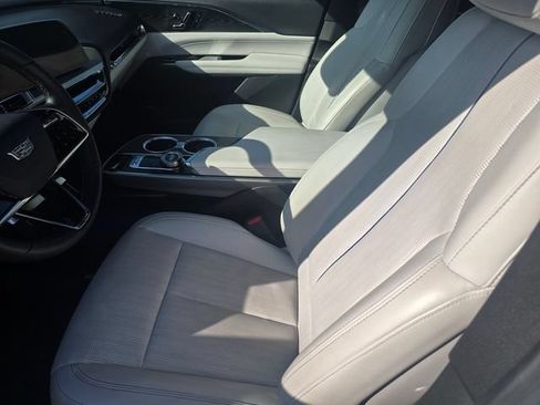 Used 2024 Cadillac Lyriq Luxury AWD/4WD image 21